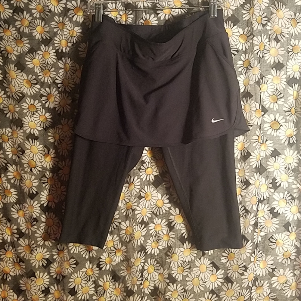 Nike Dri Fit  Ladies Workout Pants Medium